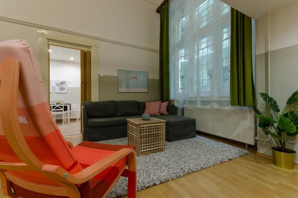 De Lux Studio Apartment In Historical Quarters ブダペスト エクステリア 写真